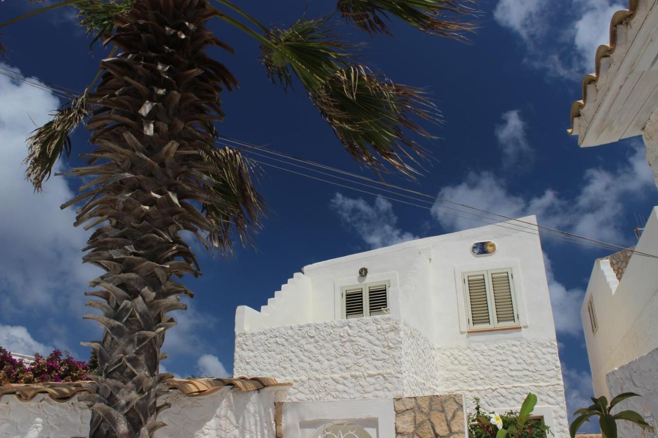 Hotel Macondo Лампедуза Экстерьер фото