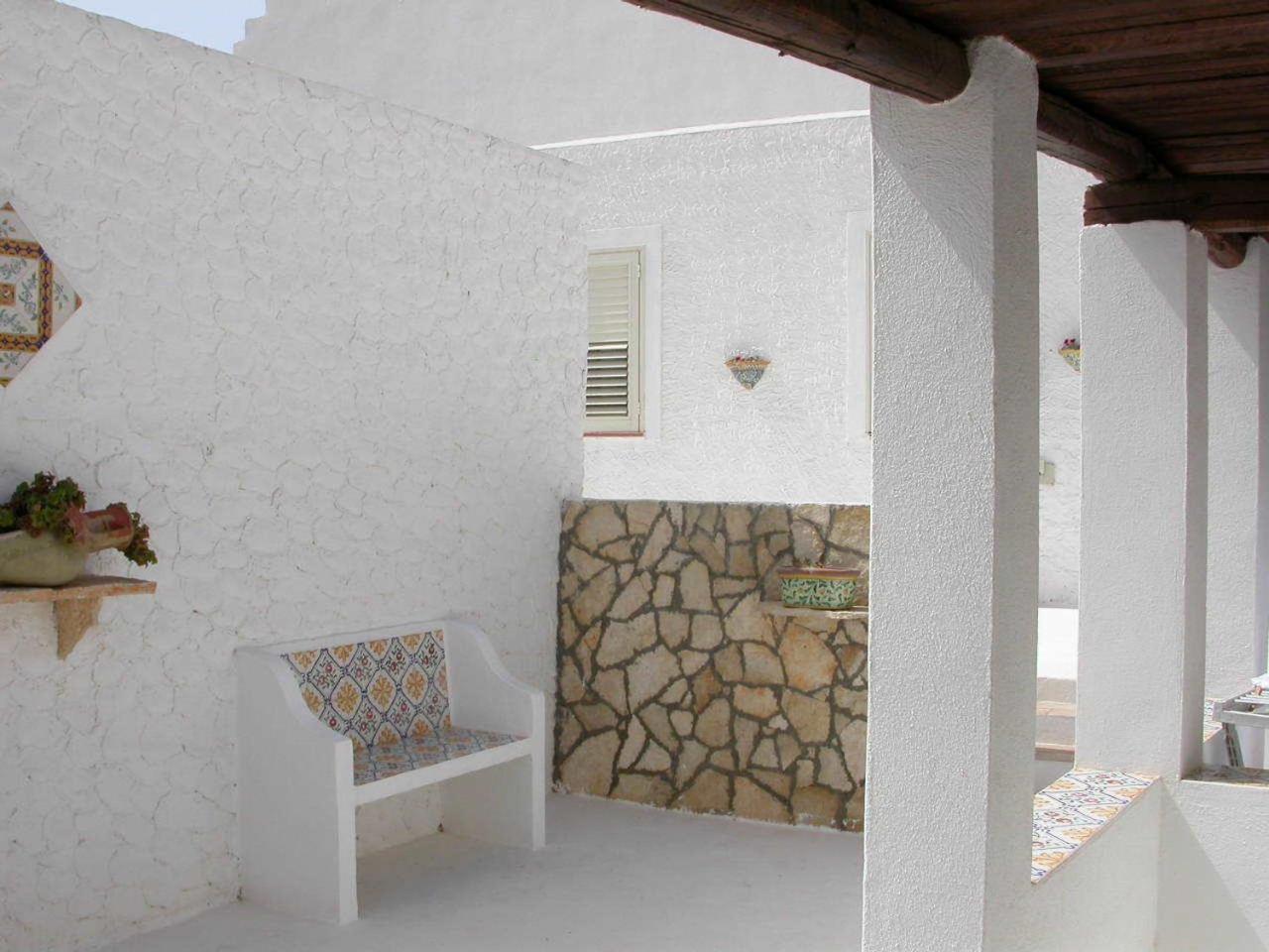 Hotel Macondo Лампедуза Экстерьер фото