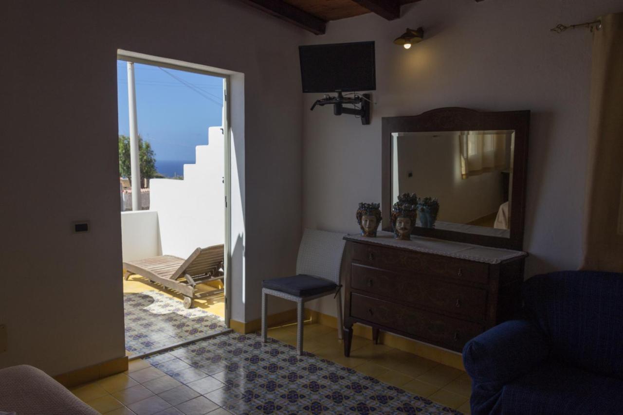 Hotel Macondo Лампедуза Экстерьер фото